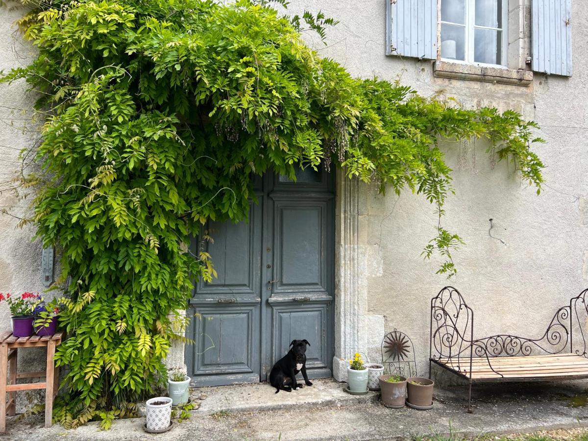 Bed and Breakfast Le Loriot Champagne-et-Fontaine Esterno foto